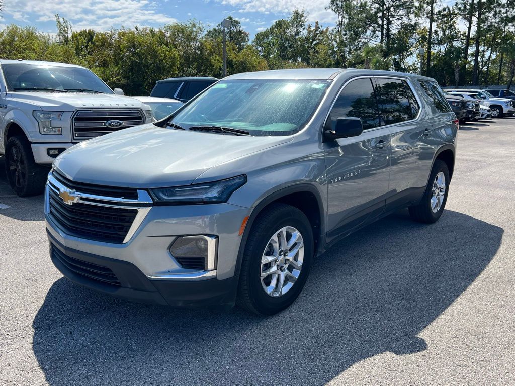 2023 Chevrolet Traverse LS 2