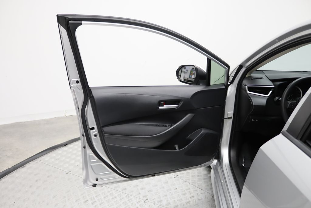 Thumbnail: 2021 Toyota Corolla - 16