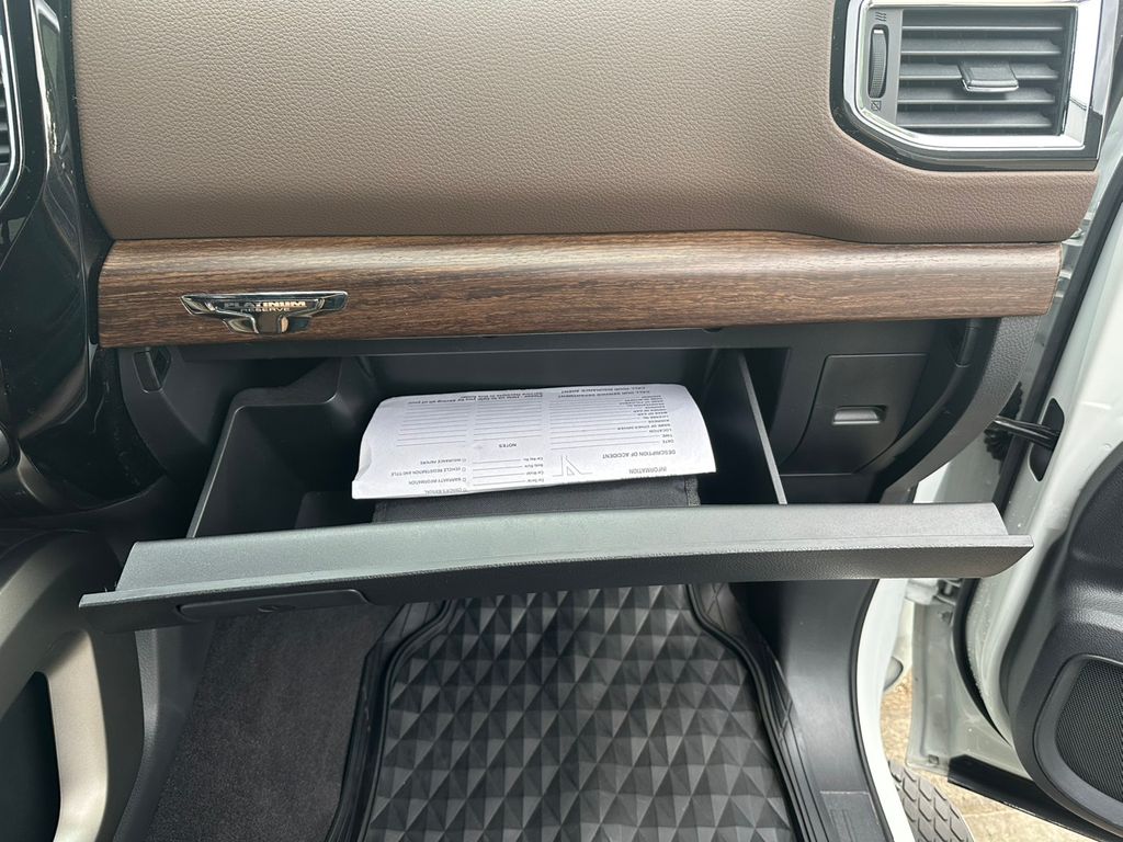 2023 Nissan Titan Platinum Reserve