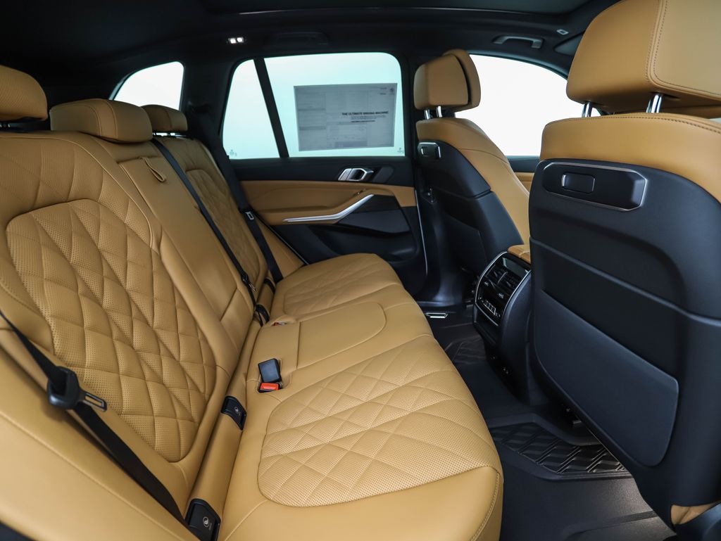 Thumbnail: 2026 BMW X5 - 27