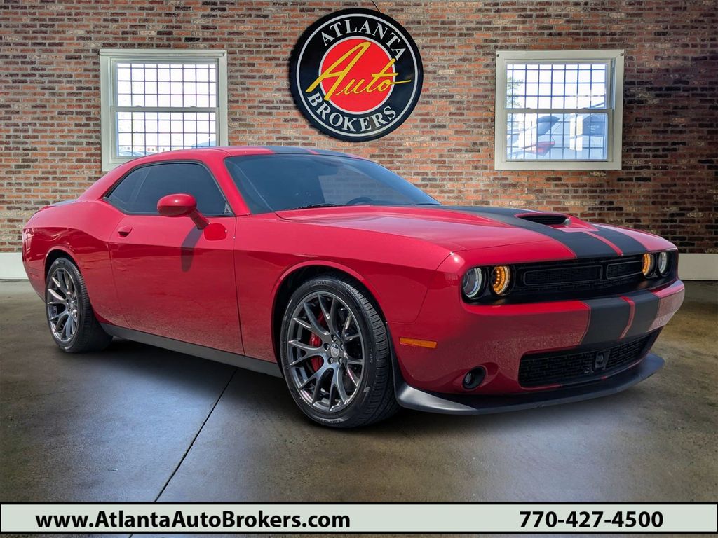 Redline Red Tricoat Pearl 2016 Dodge Challenger Coupe Rear-Wheel Drive 8-Speed Automatic