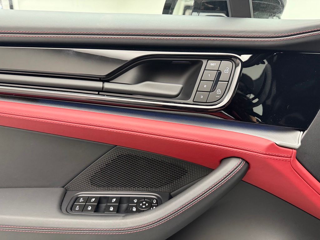 Thumbnail: 2026 Porsche Panamera - 22