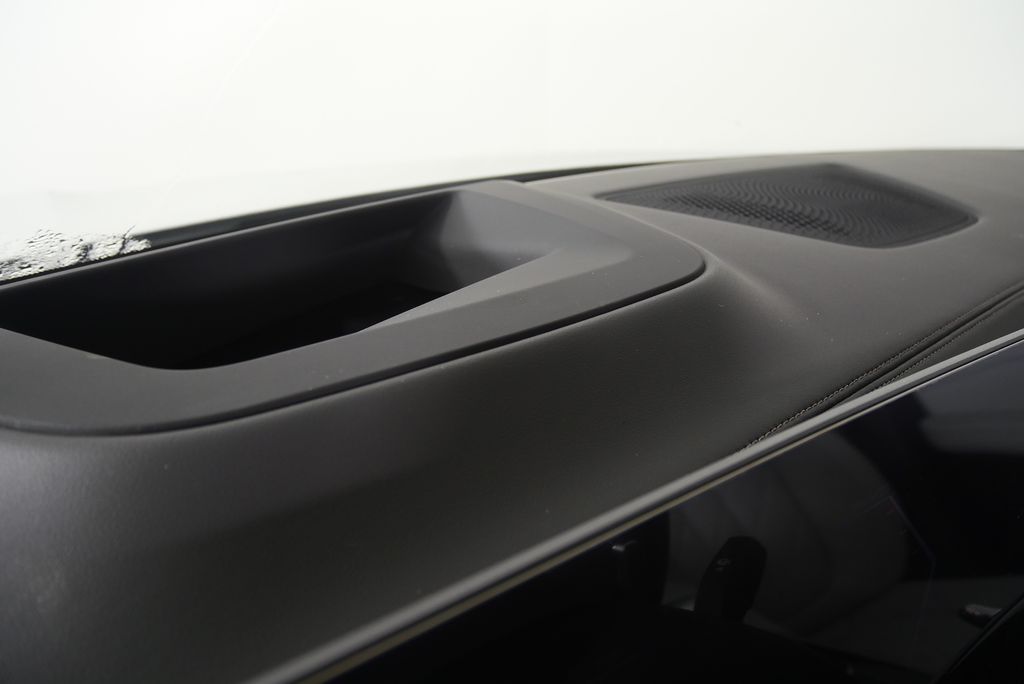 Thumbnail: 2026 BMW X7 - 20