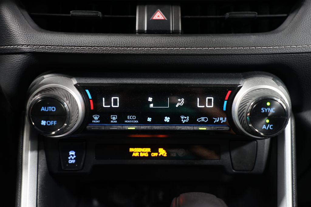 2021 Toyota RAV4 LE 19