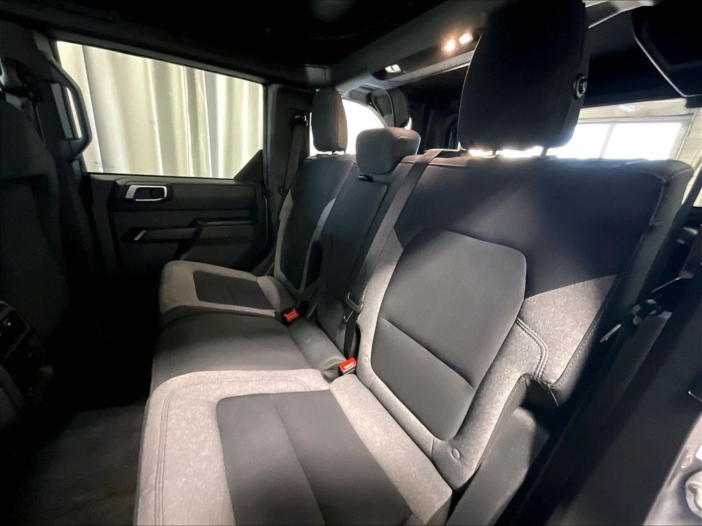 2025 Ford Bronco — photo 15