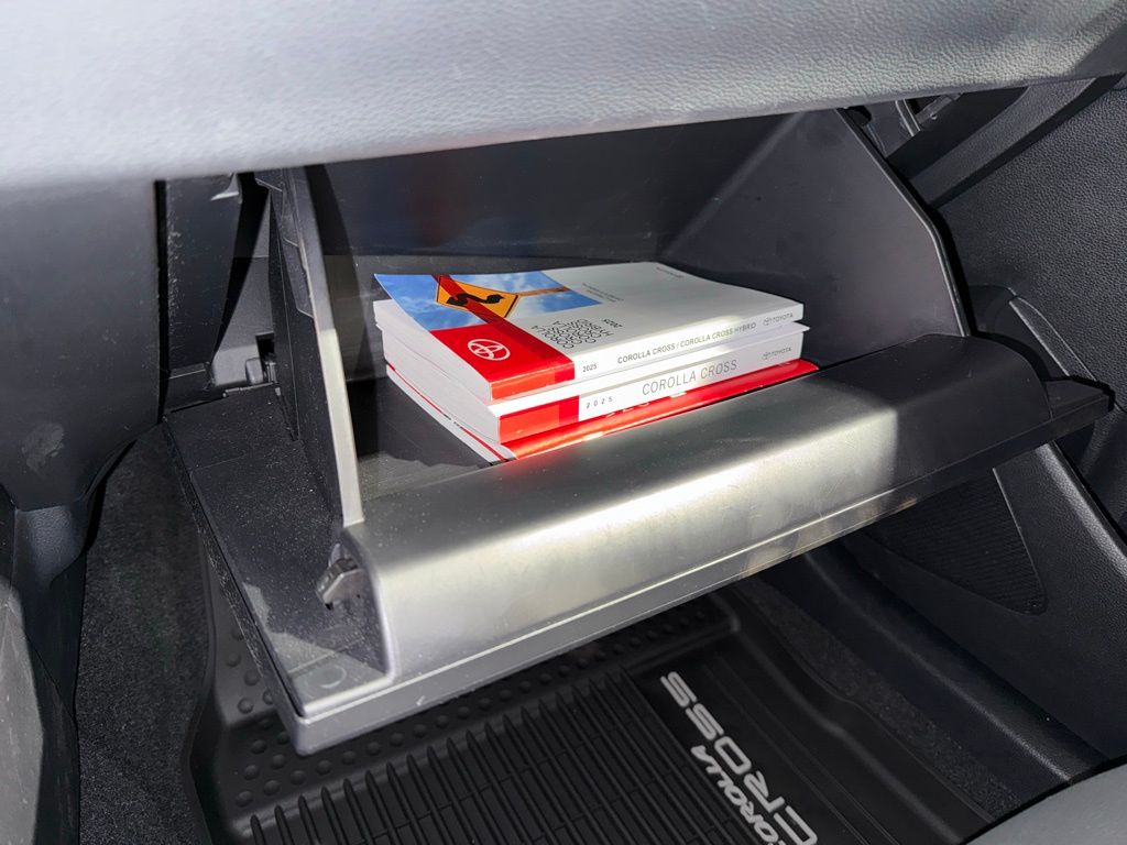 Thumbnail: 2025 Toyota Corolla Cross - 29