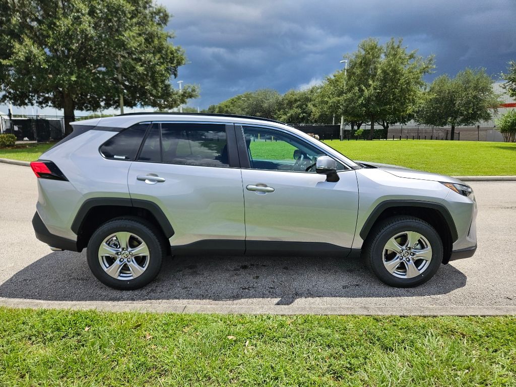 Thumbnail: 2024 Toyota RAV4 - 6