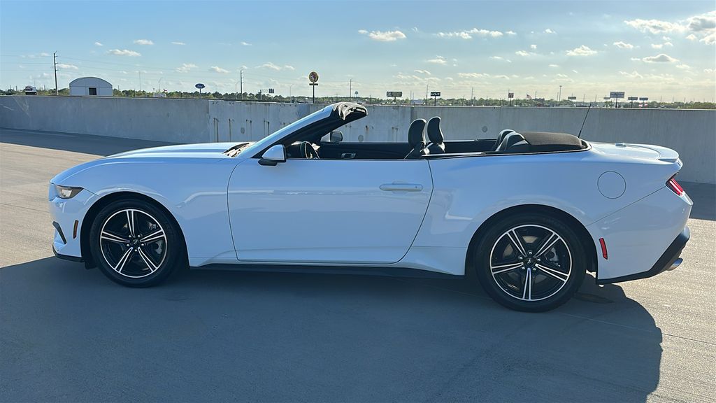 2024 Ford Mustang EcoBoost Premium - 11