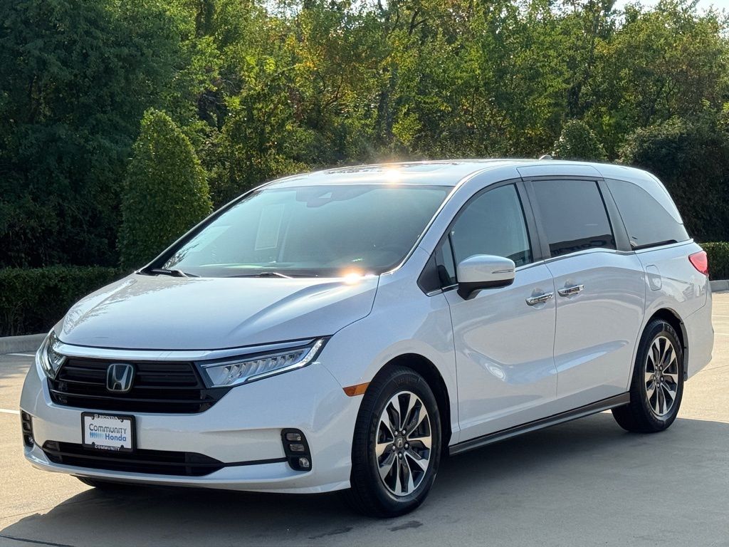 2023 Honda Odyssey EX-L White at Community Honda