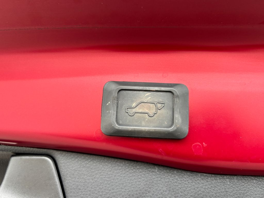 Thumbnail: 2021 Toyota RAV4 - 30