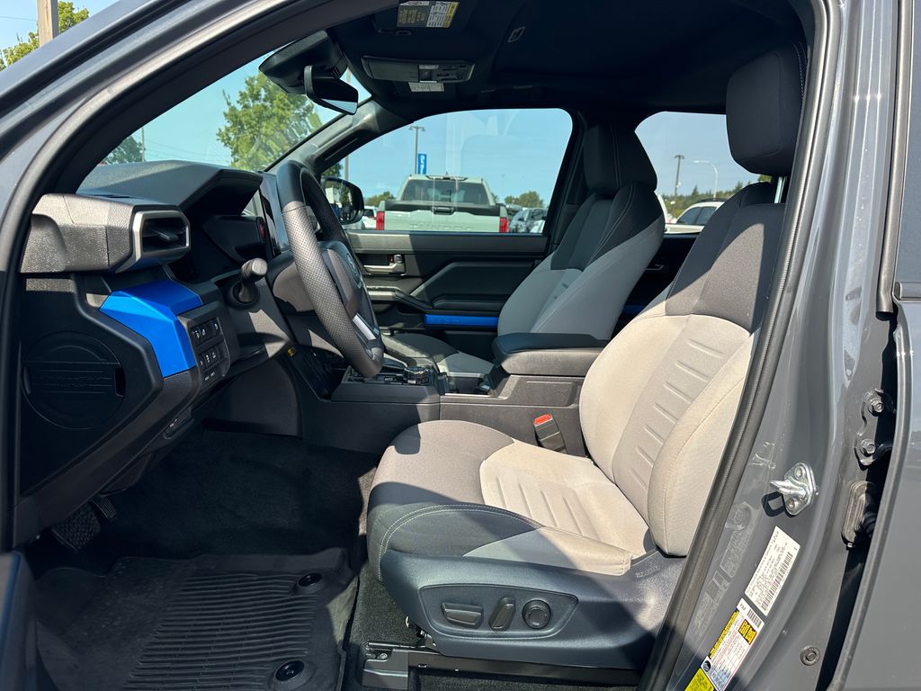 2025 Toyota Tacoma Hybrid TRD Off Road