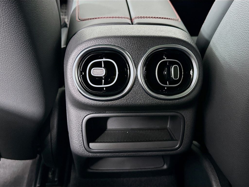 Thumbnail: 2025 Mercedes-Benz GLC - 24