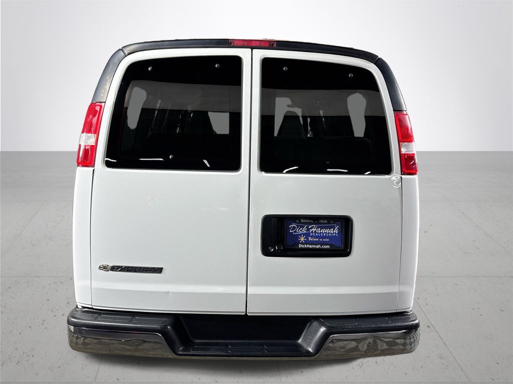 2018 Chevrolet Express 3500 LT
