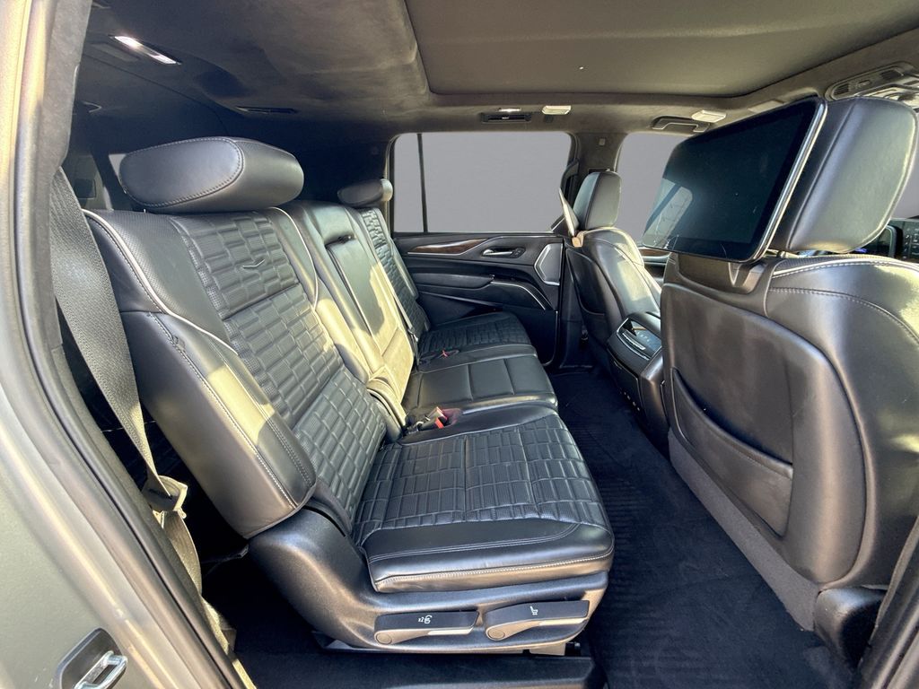 Thumbnail: 2023 Cadillac Escalade - 17