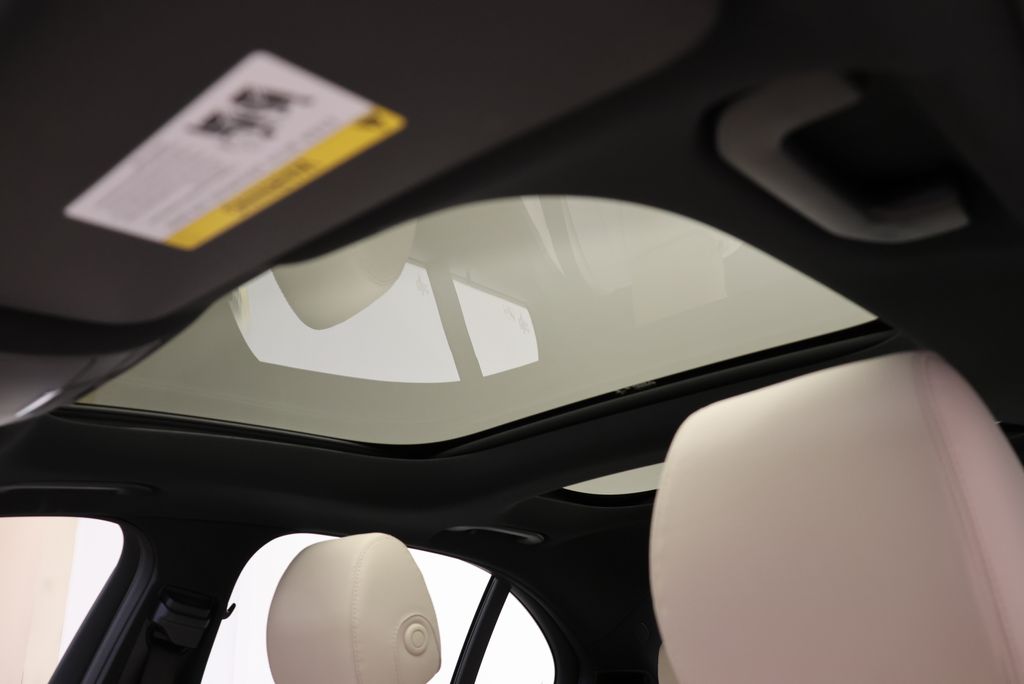 Thumbnail: 2023 Mercedes-Benz E-Class - 15