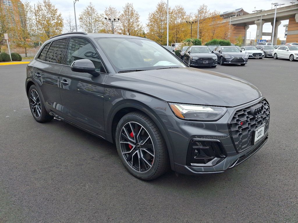 2025 Audi SQ5  2