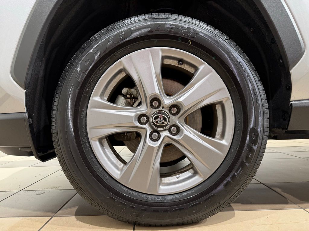 2024 Toyota RAV4 XLE 11