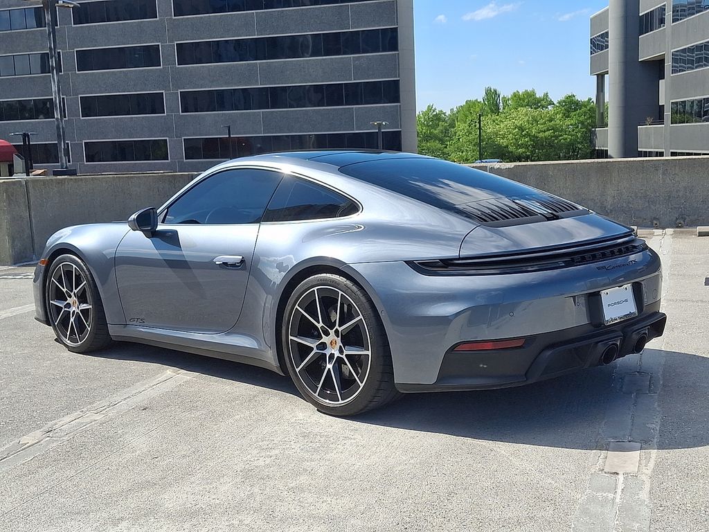 Thumbnail: 2026 Porsche 911 - 3