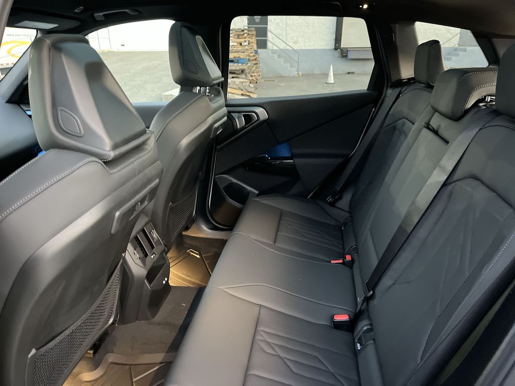 Thumbnail: 2026 BMW X3 - 23