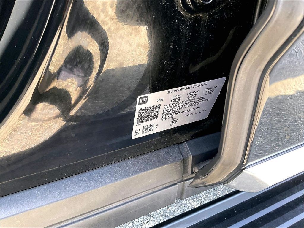 2023 GMC Yukon XL — photo 36
