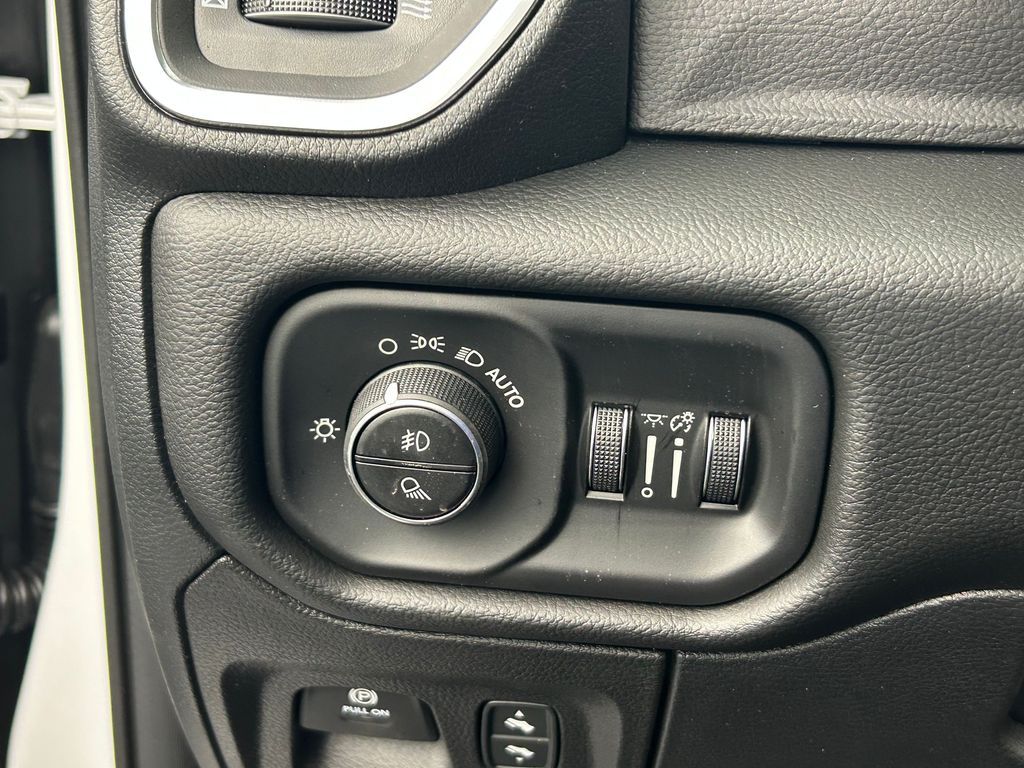 New 2026 Bright White Clearcoat Ram Laramie image 27