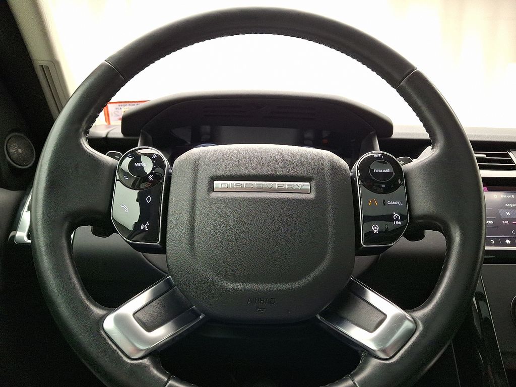 Thumbnail: 2019 Land Rover Discovery - 21