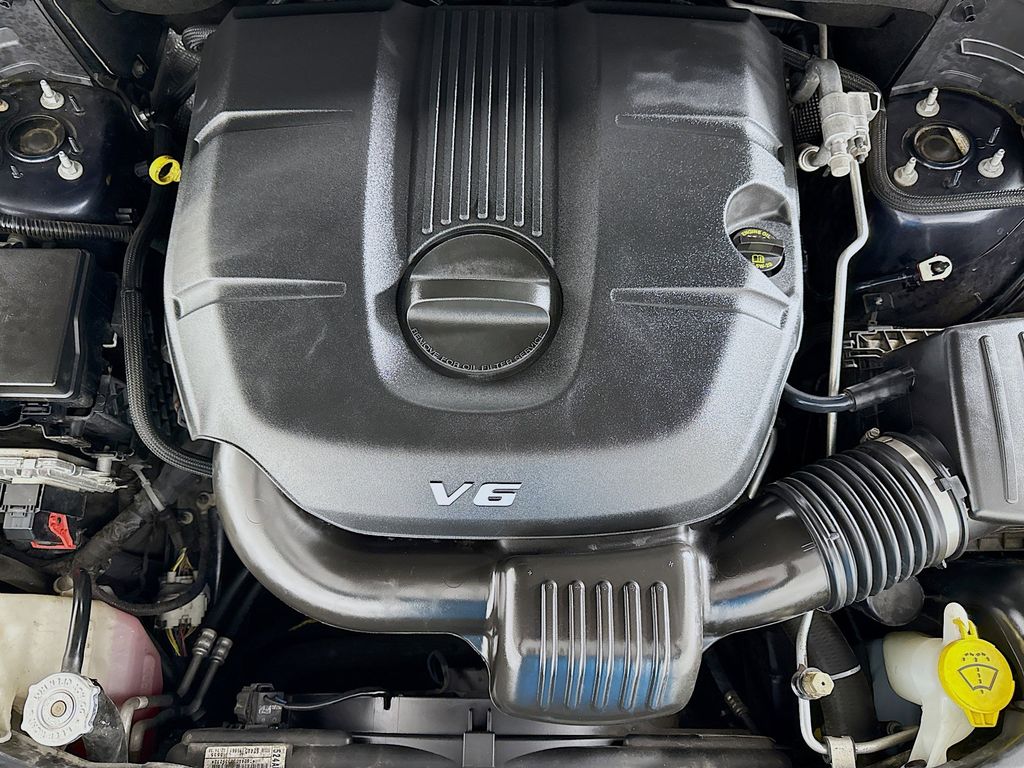 Thumbnail: 2015 Jeep Grand Cherokee - 31