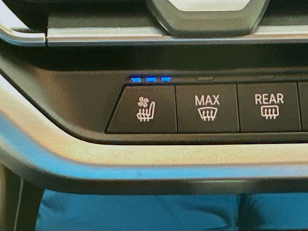 Thumbnail: 2024 BMW X4 - 21