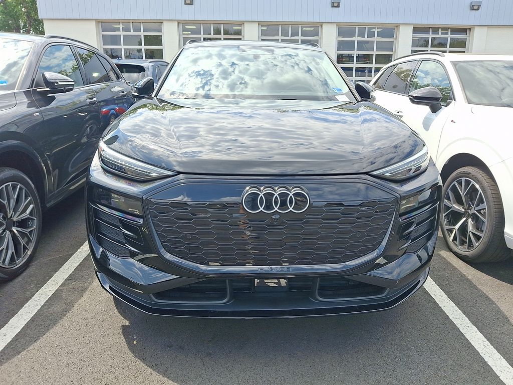 Thumbnail: 2025 Audi Q6 e-tron - 2