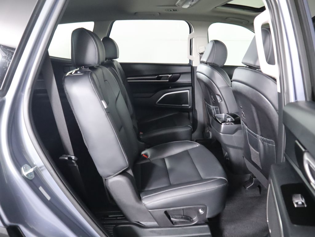 Thumbnail: 2024 Kia Telluride - 23