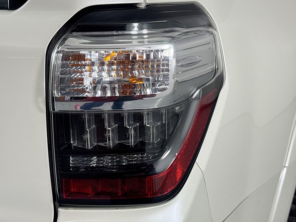2017 Toyota 4Runner Limited photo