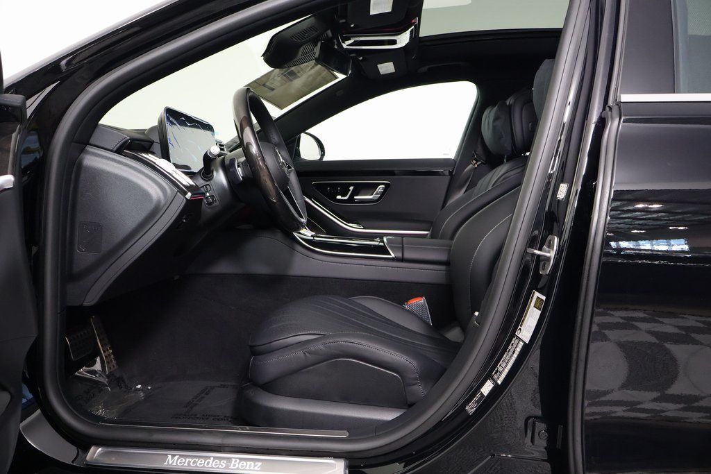 Thumbnail: 2026 Mercedes-Benz S-Class - 5