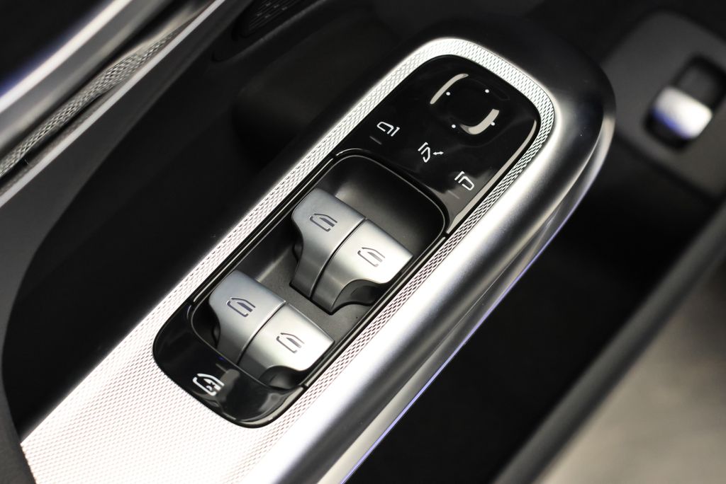 Thumbnail: 2026 Mercedes-Benz E-Class - 32