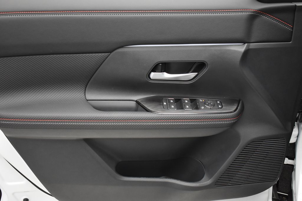 Thumbnail: 2026 Nissan Kicks - 9