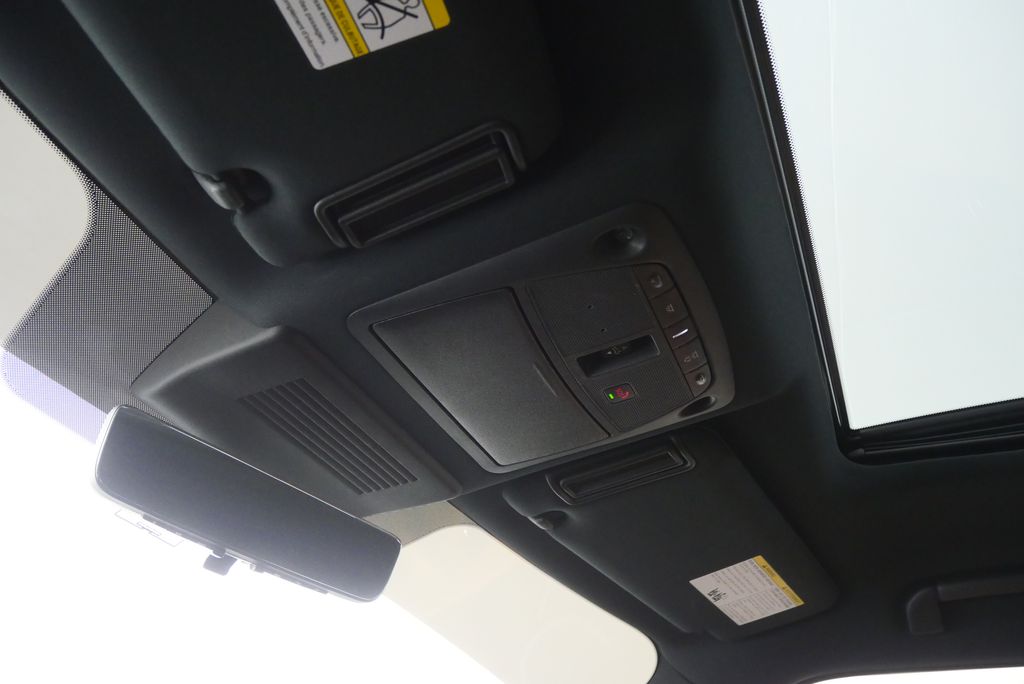 Thumbnail: 2023 INFINITI QX80 - 25