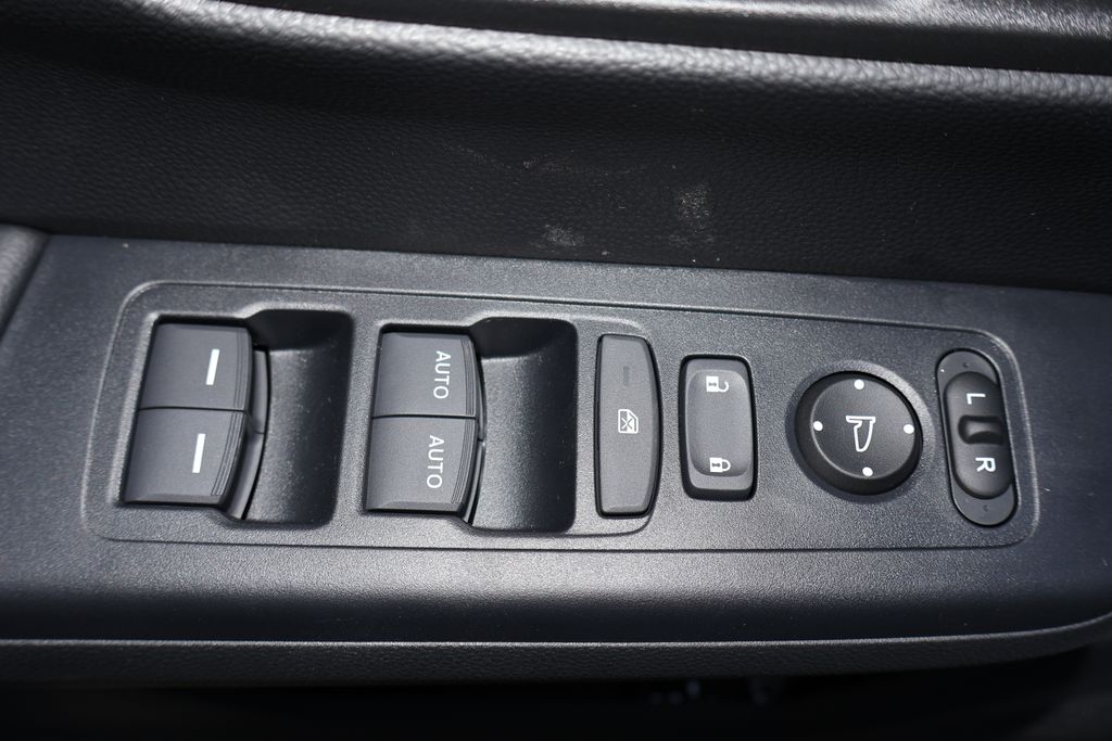2025 Honda CR-V EX 19