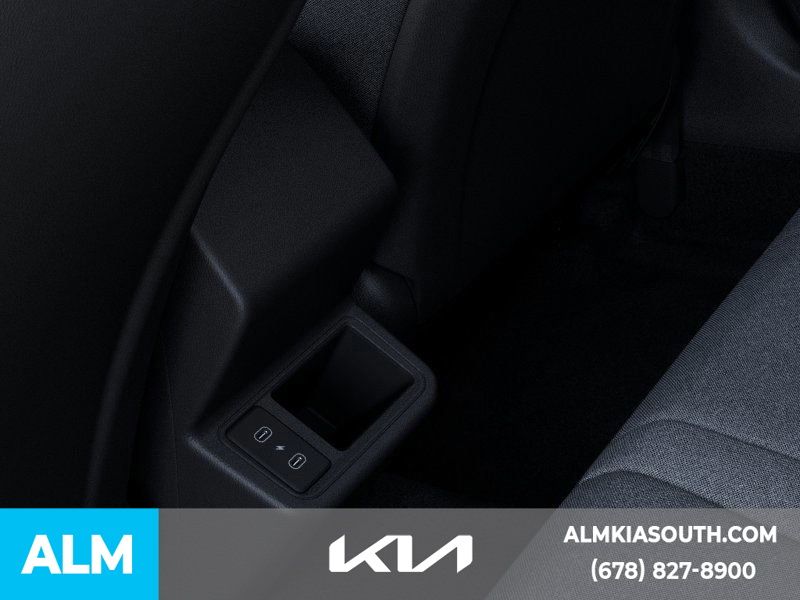 2025 Kia K4 LX photo 26