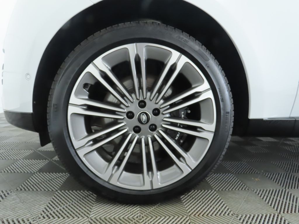 Thumbnail: 2025 Land Rover Range Rover - 31