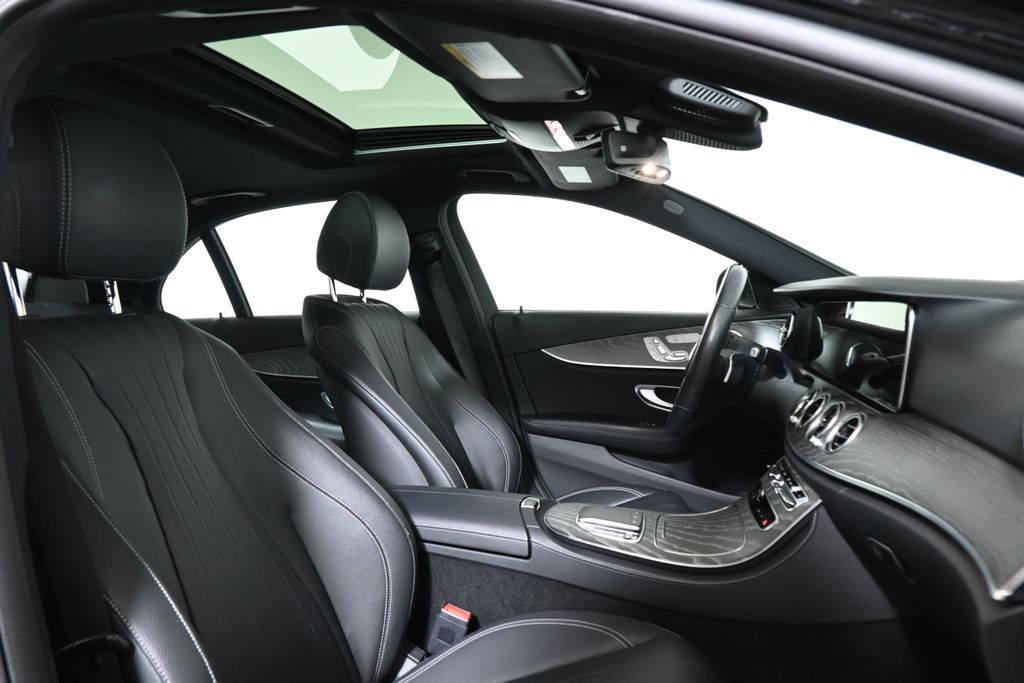 Thumbnail: 2021 Mercedes-Benz E-Class - 27