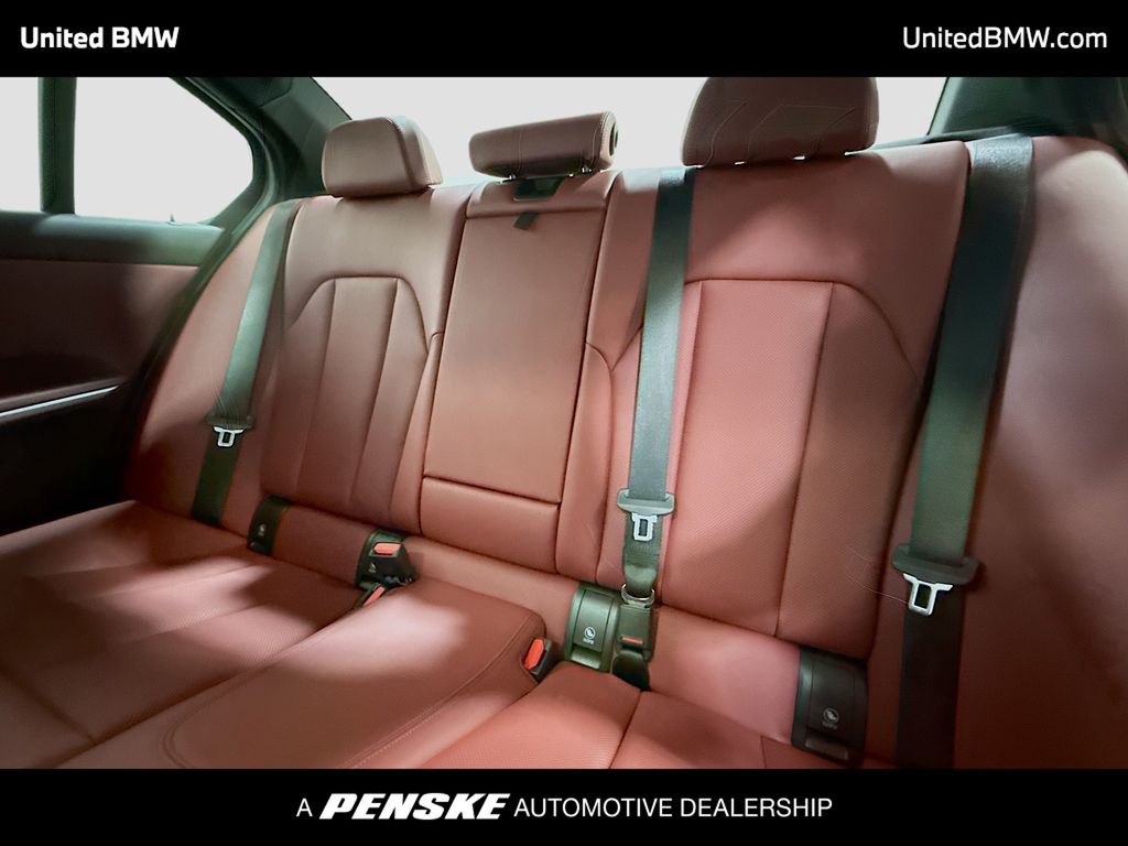 Thumbnail: 2025 BMW 3 Series - 13