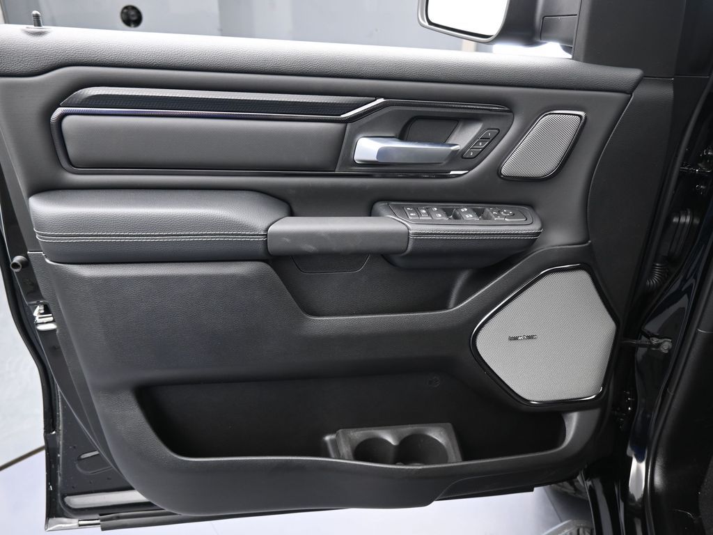 New 2026 Diamond Black Crystal Pearlcoat Ram Rebel image 13