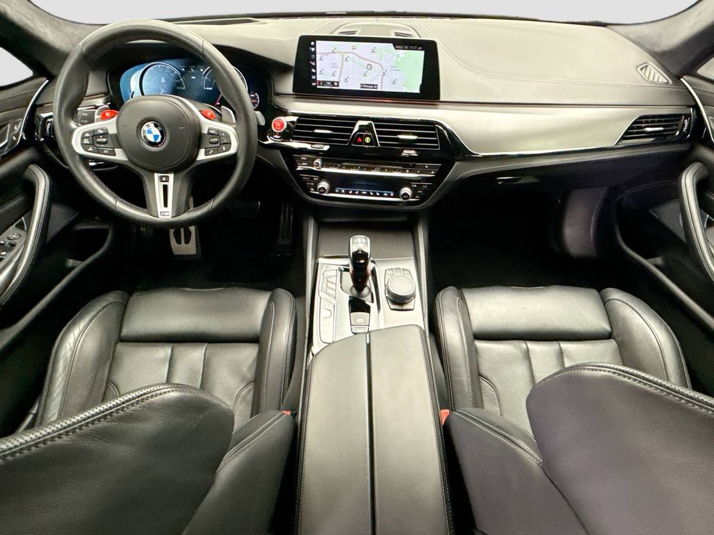 Thumbnail: 2018 BMW M5 - 13