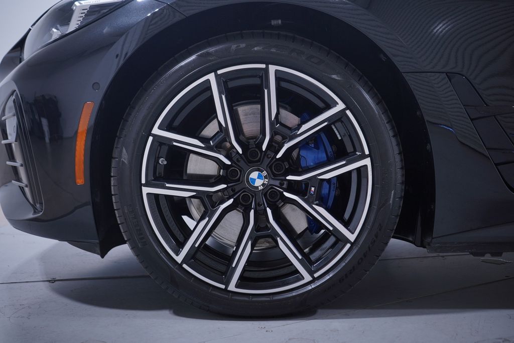 Thumbnail: 2025 BMW i4 - 2