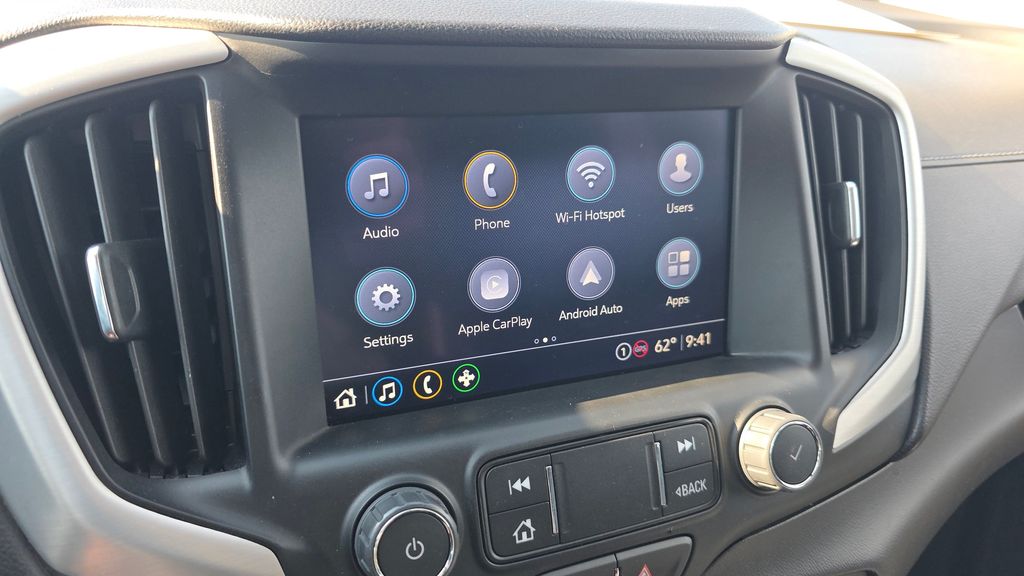 2024 GMC Terrain SLT - Photo 18