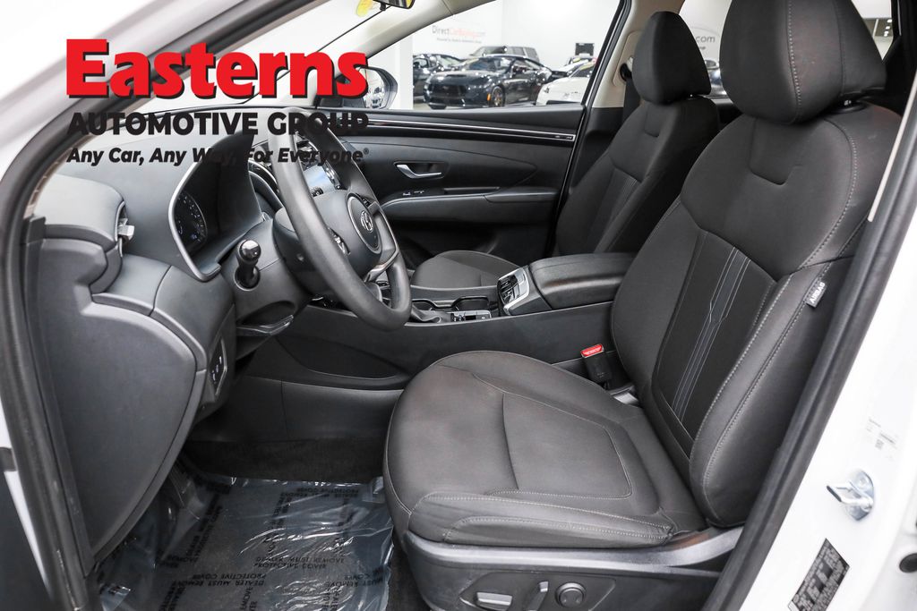 Used 2024 White Hyundai SEL image 14