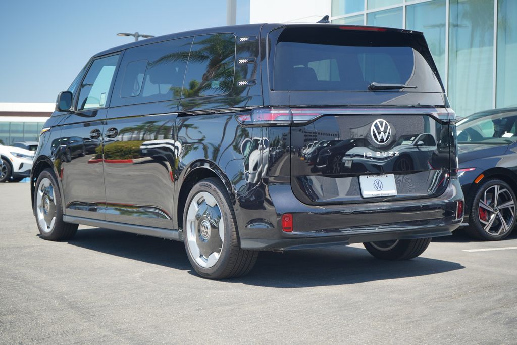 Thumbnail: 2025 Volkswagen ID.Buzz - 3