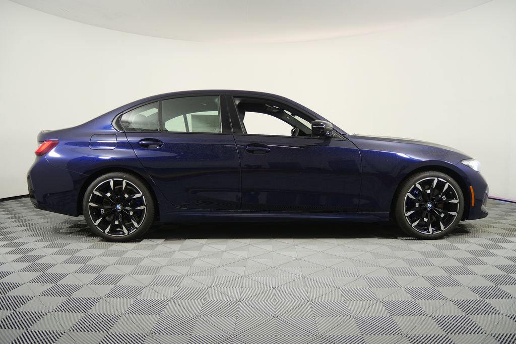 Thumbnail: 2025 BMW 3 Series - 2