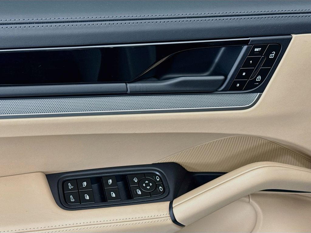Thumbnail: 2026 Porsche Cayenne - 23
