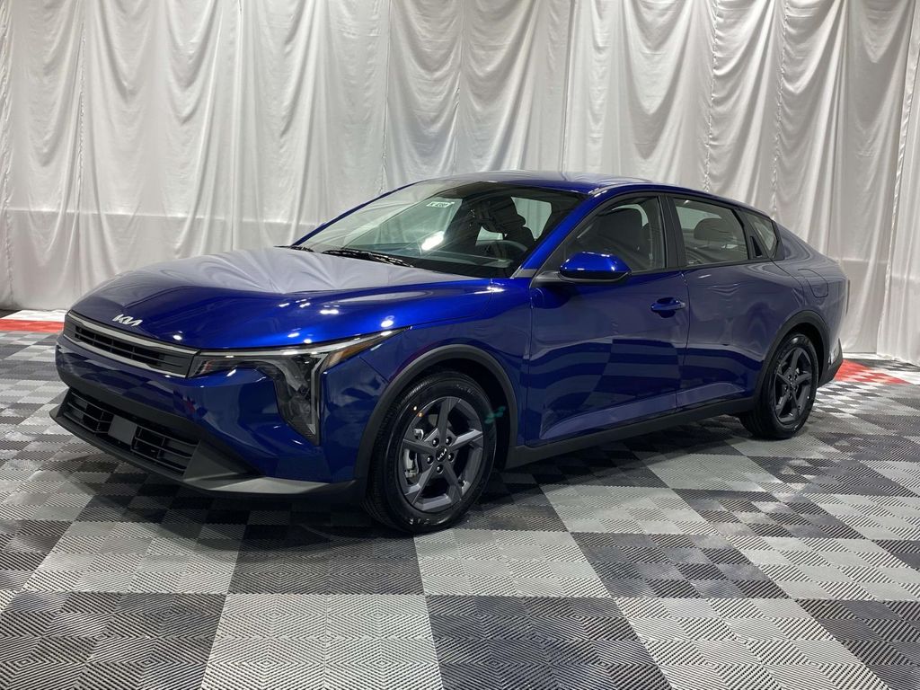 2026 Kia K4 LXS FWD