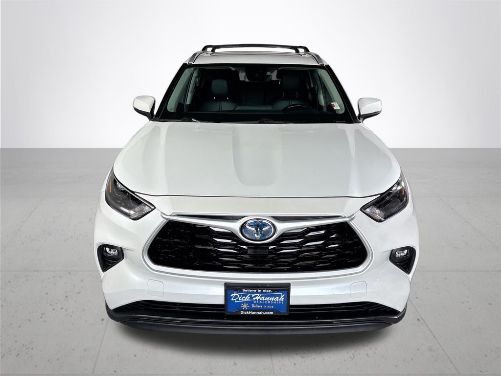 2022 Toyota Highlander Hybrid XLE